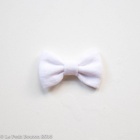 Small Linen Bow Clip - Crisp White
