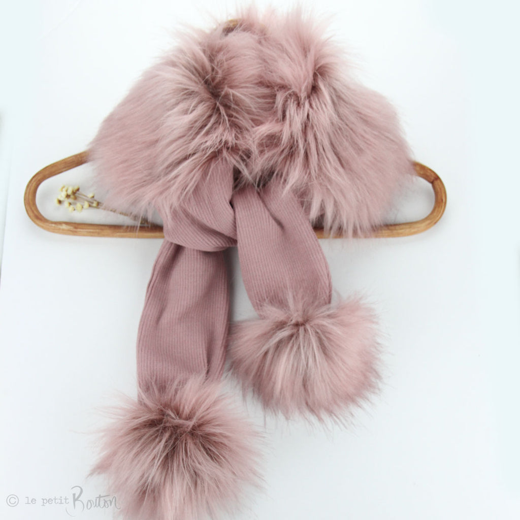 W20 Luxe Faux Fur Pom Pom Scarves - Dusty pink – Le Petit Bouton