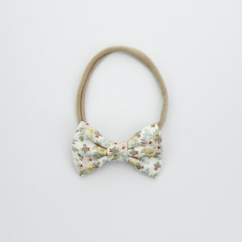 W20 Small Linen Bow on Nylon Headband - Exclusive Daphne